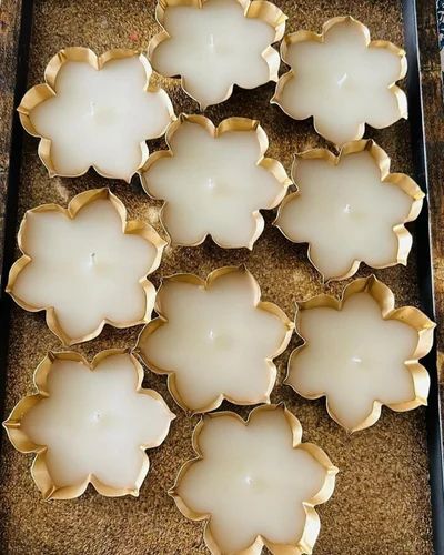 200ml Soy Wax Lotus Urli Scented Candle Gift Set contain 2 candles – Handcrafted Floral Decor Candle for Festive Gifting & Home Ambience | 3V6002