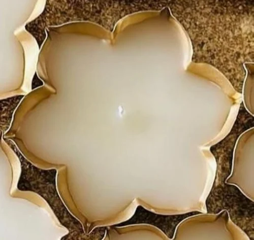 200ml Soy Wax Lotus Urli Scented Candle Gift Set contain 2 candles – Handcrafted Floral Decor Candle for Festive Gifting & Home Ambience | 3V6002