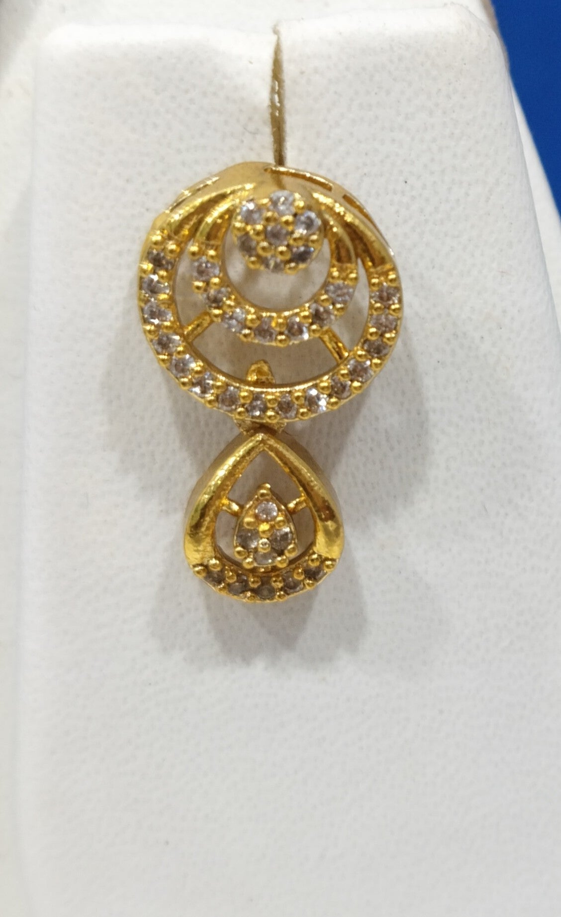 Premium AD Necklace Set with Circular Pendant & Cubic Zirconia – Elegant Imitation Jewelry | 3V8008