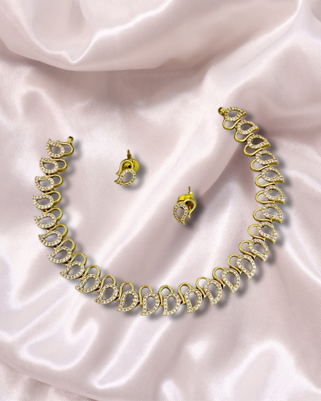 Premium Gold-Plated AD Necklace Set with Paisley Motifs & Cubic Zirconia – Classic Imitation Jewelry | 3V8010